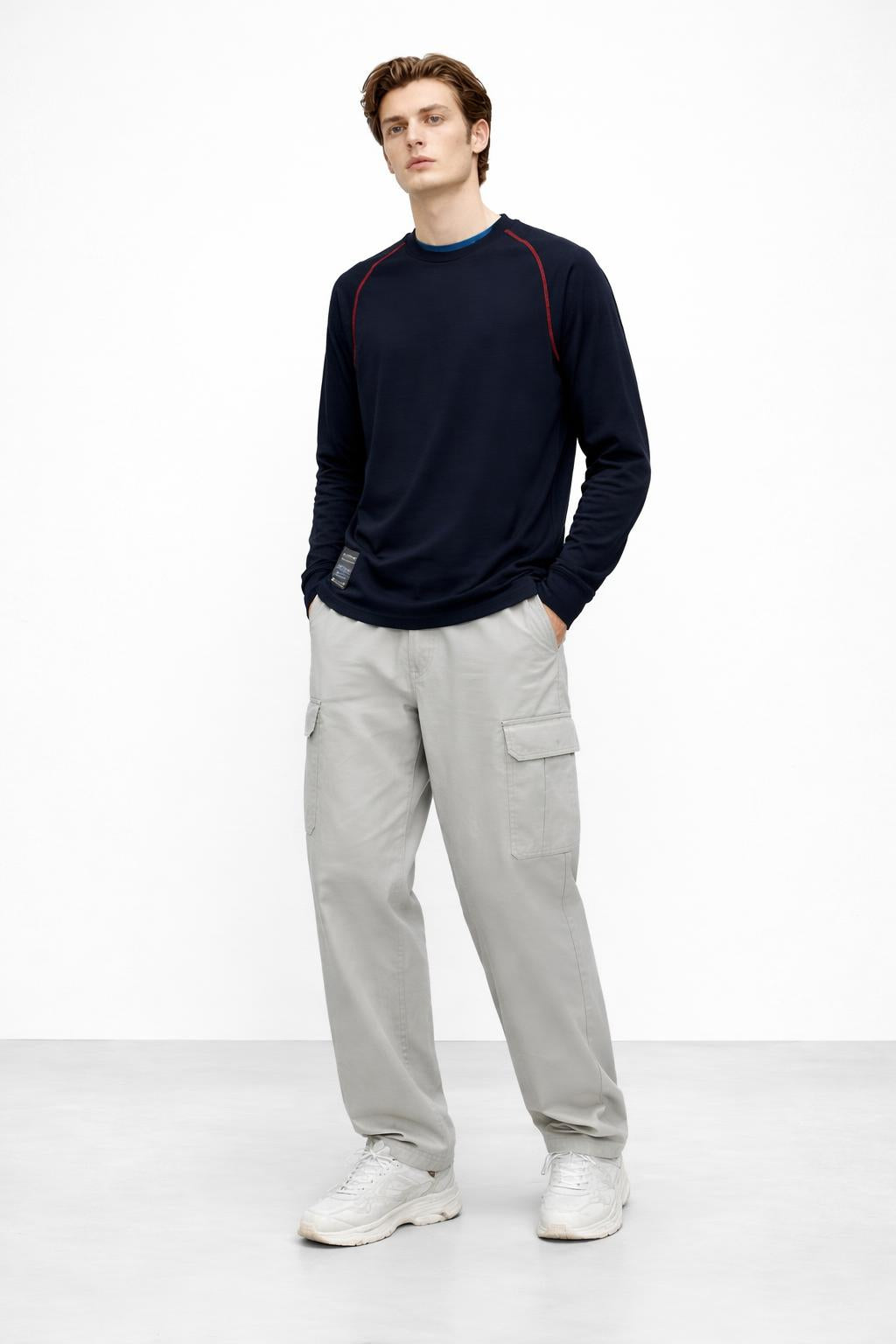 Model wearing Long Sleeves Knit